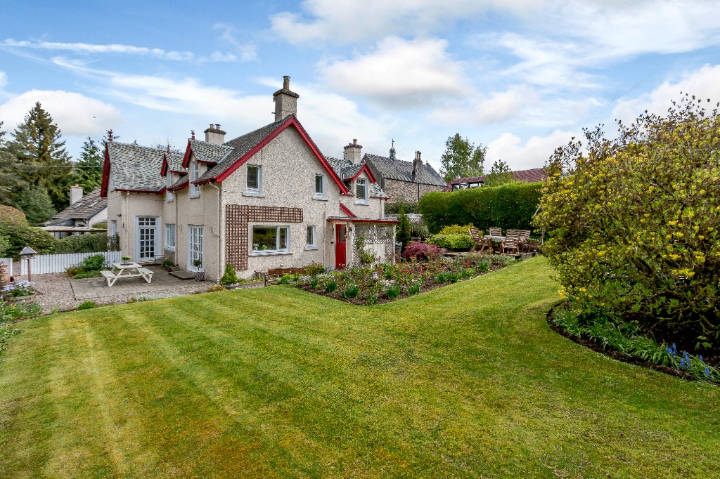 Birnam Glen, Dunkeld , Perthshire , PH8 0BN Clyde Property Ltd