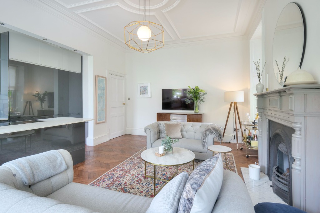 Queensborough Gardens, Flat 1/2, Hyndland, Glasgow, G12 9QP Clyde