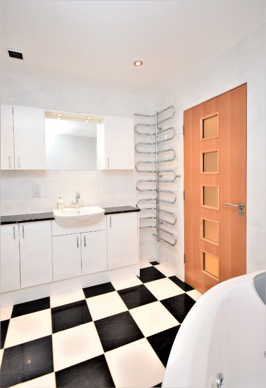 Glenfoot, Perthshire , PH2 9LS Clyde Property Ltd