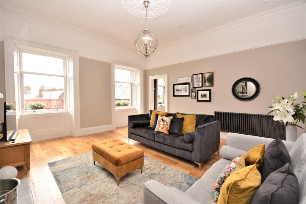 Victoria Crescent Road, Upper Conversion, Dowanhill, Glasgow, G12 9DD