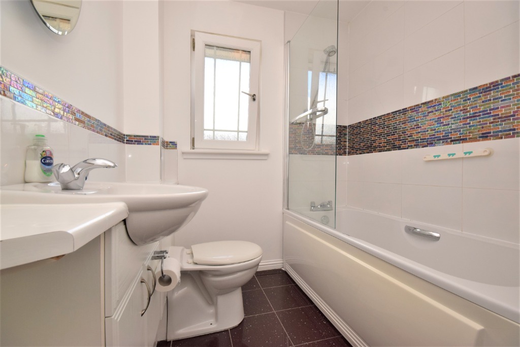 Priorwood Gardens, Academy Park, Glasgow, G13 1GD Clyde Property Ltd