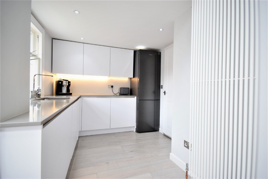 Verona Avenue , Scotstoun , Glasgow, G14 9EB Clyde Property Ltd