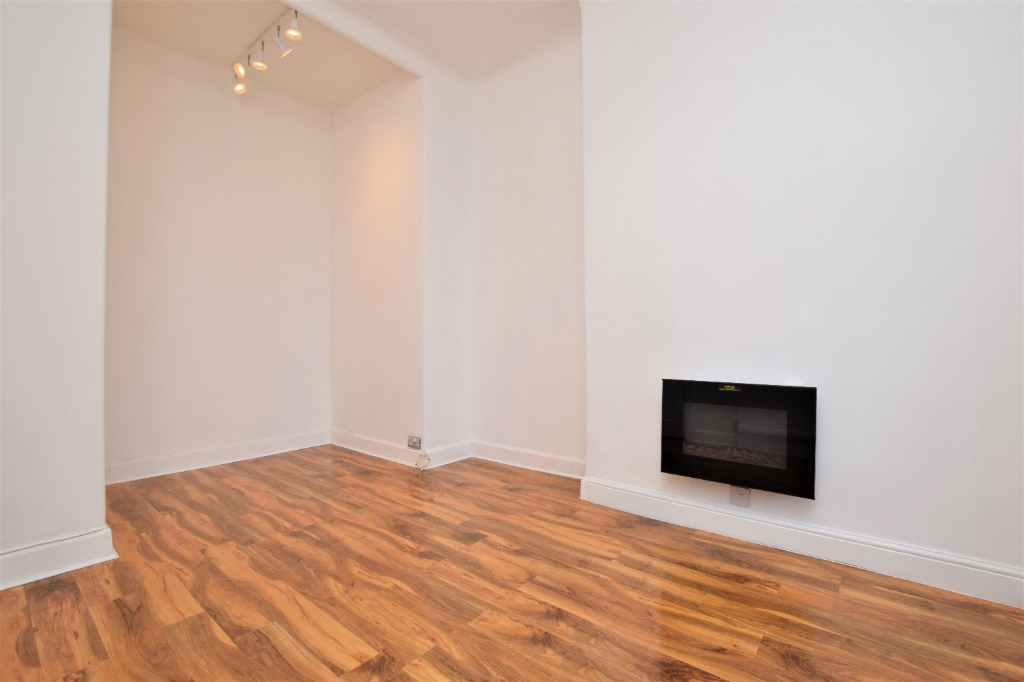 Thornwood Avenue , Flat 1/2, Thornwood , Glasgow, G11 7PG Clyde