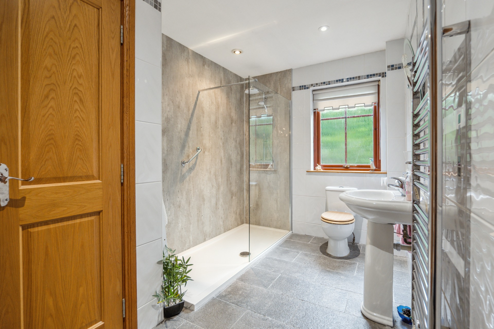 Strathyre, Callander, Stirling , FK18 8NA Clyde Property Ltd