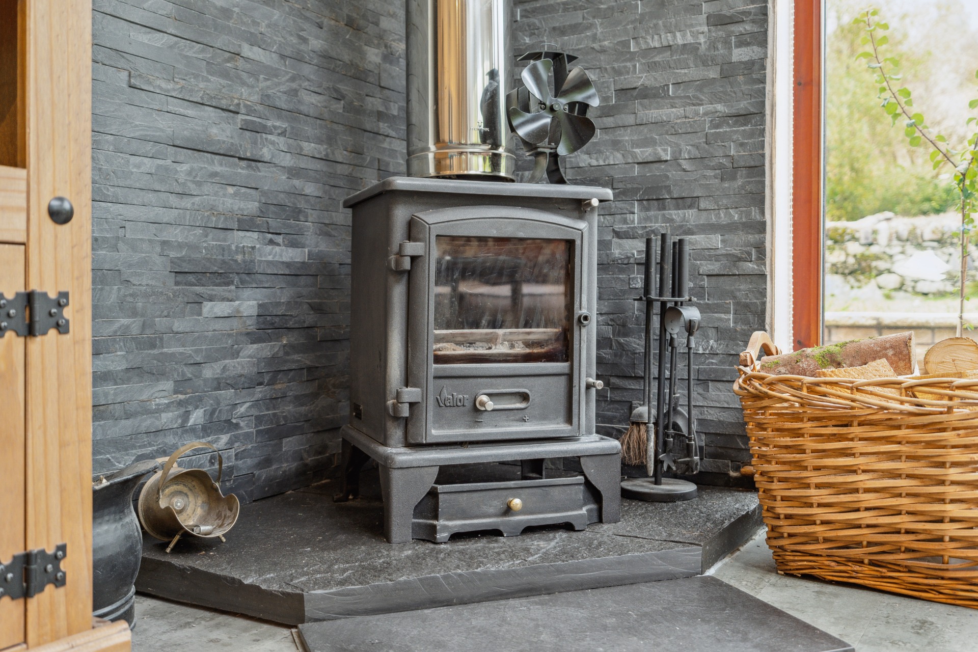 Strathyre, Callander, Stirling , FK18 8NA Clyde Property Ltd