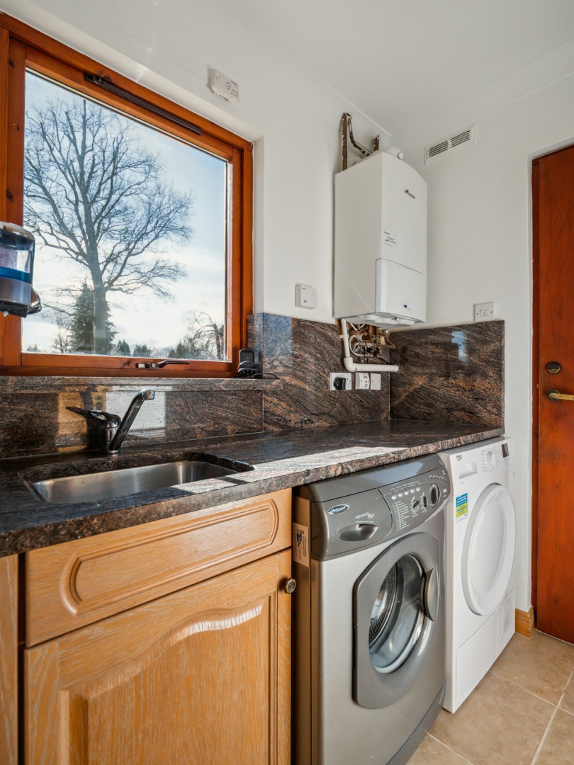 Deanston Gardens, Doune, Stirlingshire, FK16 6AZ Clyde Property Ltd