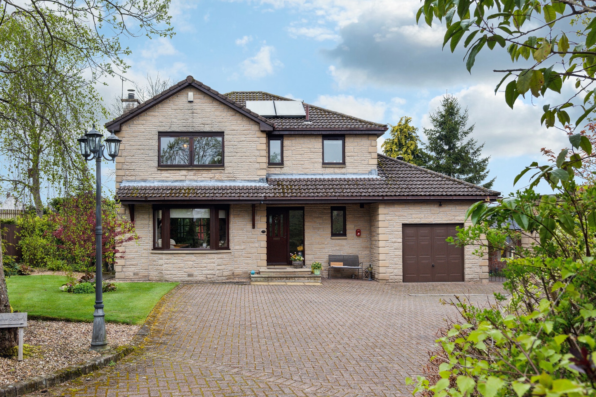 Deanston Gardens, Doune, Stirling, FK16 6AZ Clyde Property Ltd