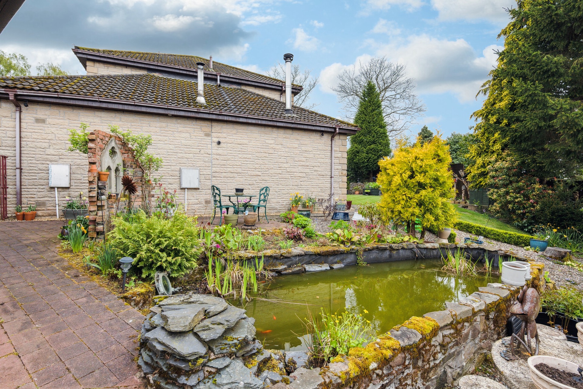 Deanston Gardens, Doune, Stirling, FK16 6AZ Clyde Property Ltd