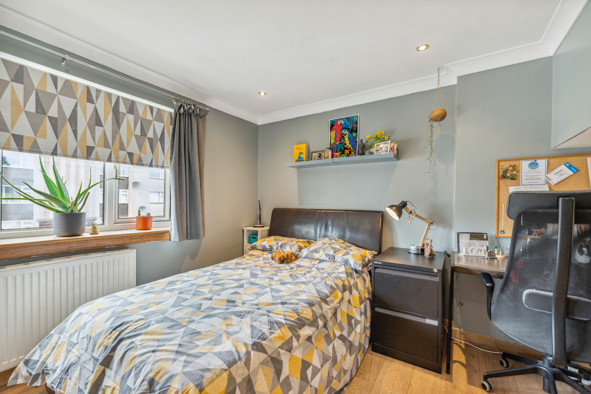 Craigbank Crescent, Eaglesham, Glasgow, G76 0DX Clyde Property Ltd