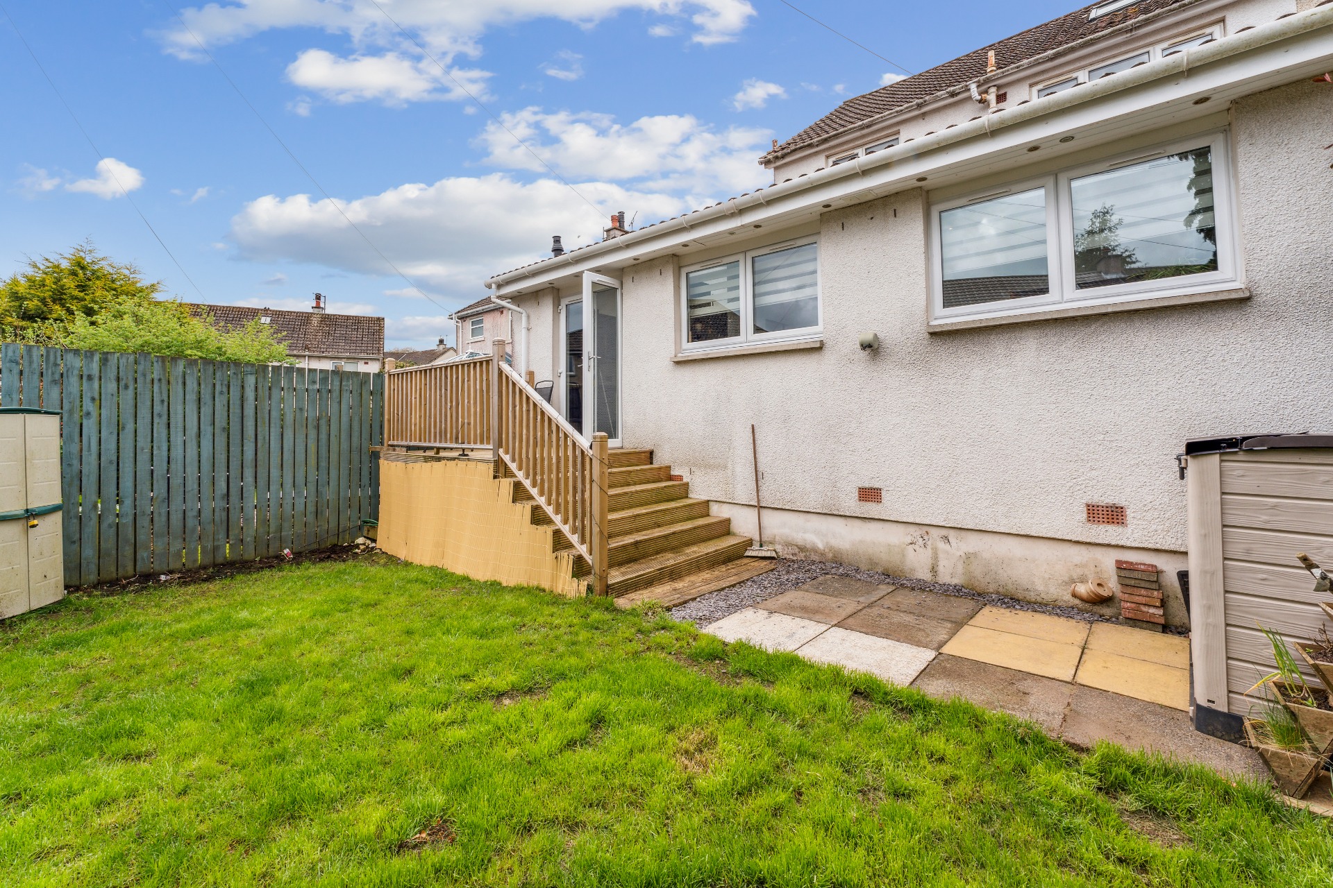 Craigbank Crescent, Eaglesham, Glasgow, G76 0DX Clyde Property Ltd