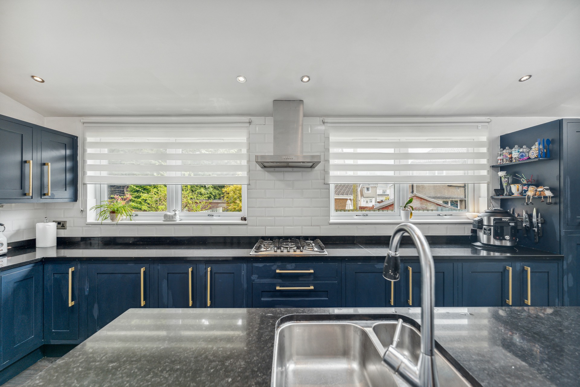 Craigbank Crescent, Eaglesham, Glasgow, G76 0DX Clyde Property Ltd