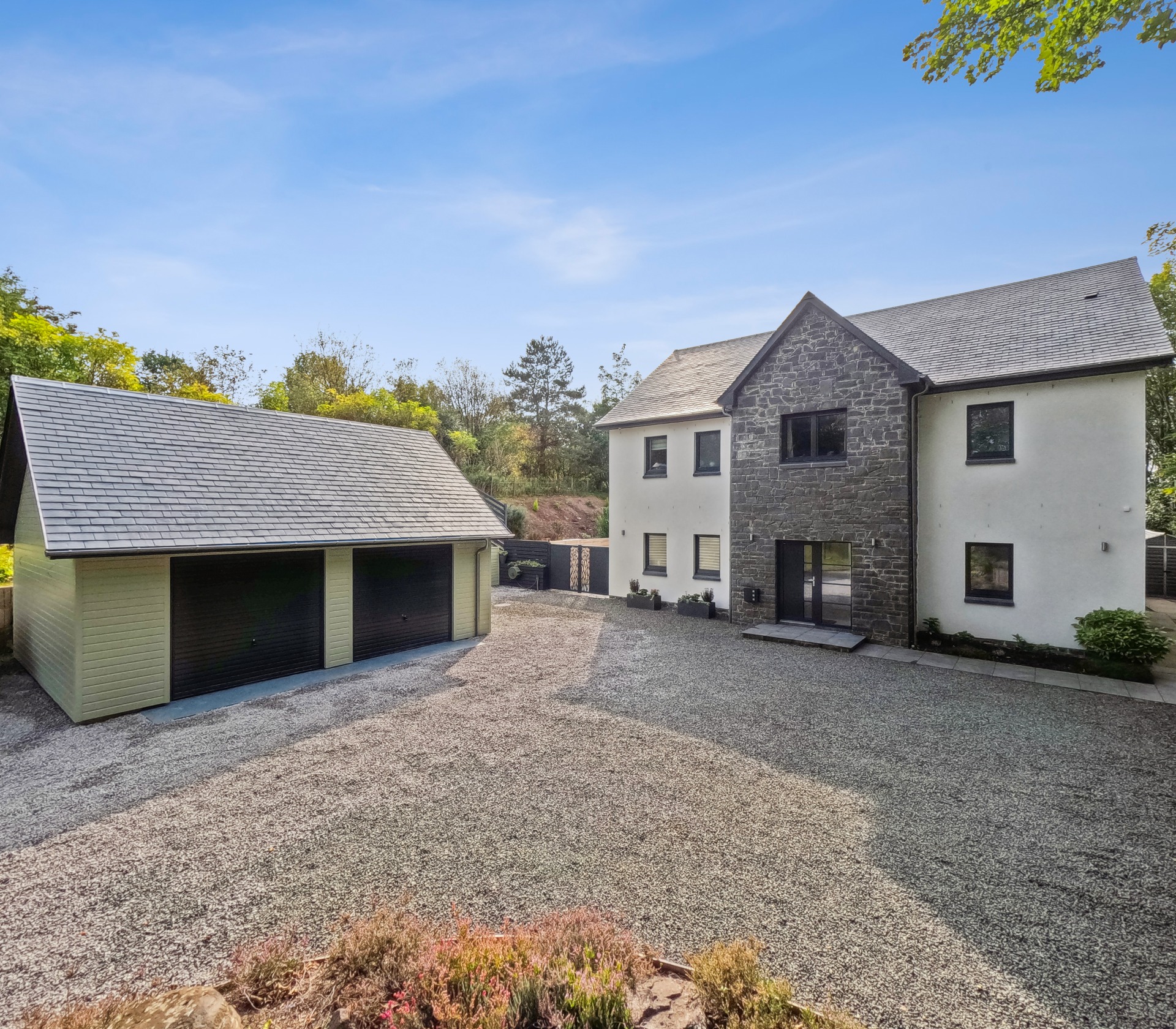 Doune Road, Dunblane, Stirlingshire, FK15 9ND Clyde Property Ltd