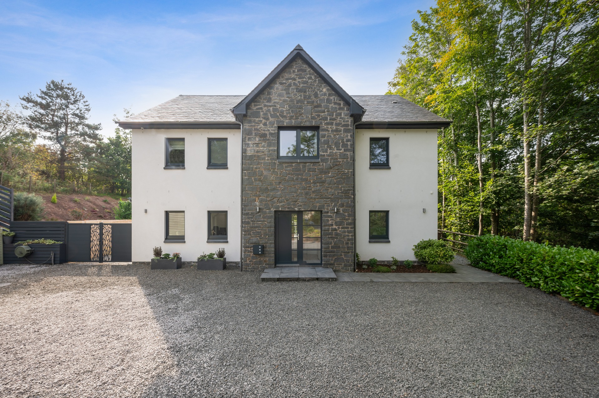 Doune Road, Dunblane, Stirlingshire, FK15 9ND Clyde Property Ltd