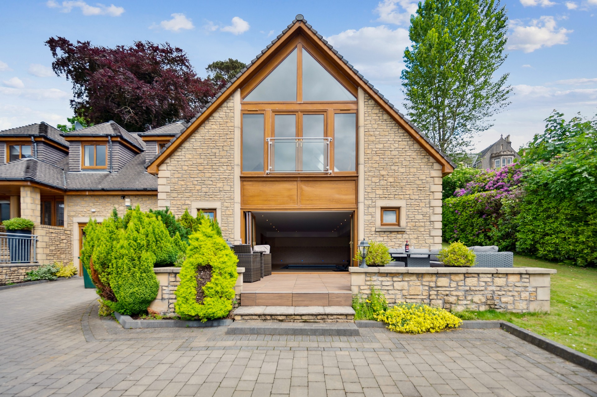 Linnburn, Shandon, Argyll and Bute, G84 8NR Clyde Property Ltd