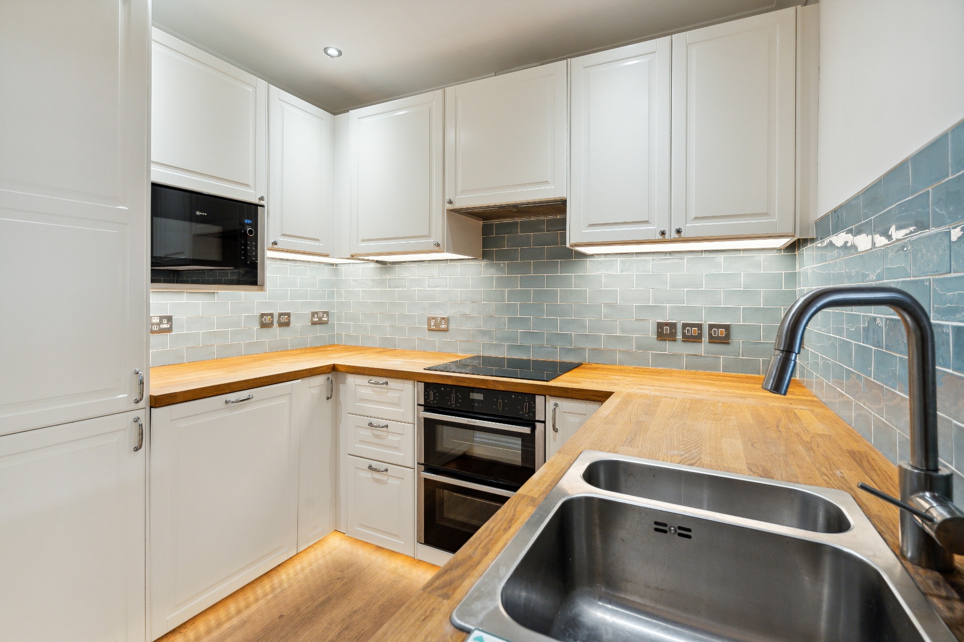 Montpelier Park, Bruntsfield, Edinburgh, EH10 4NH Clyde Property Ltd