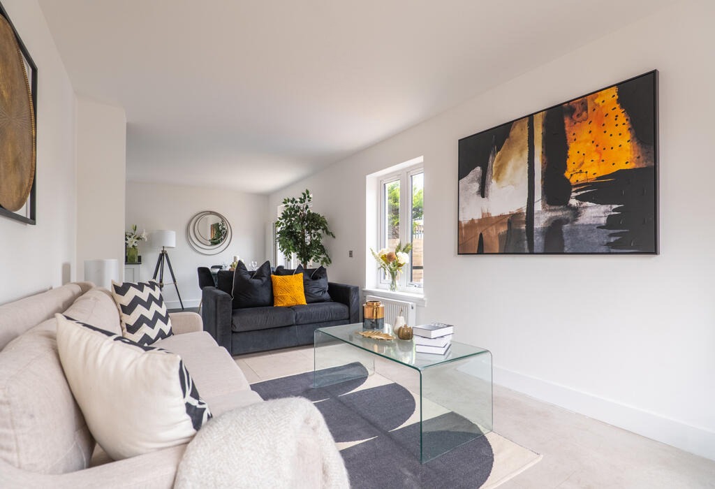 High Street, Auchterarder, Perthshire, PH3 1DB Clyde Property Ltd